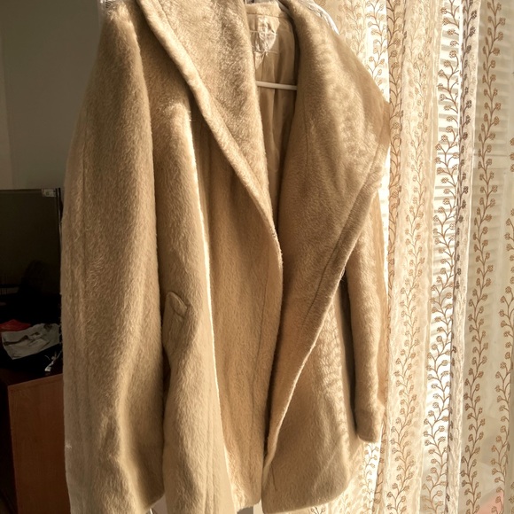 Faux fur coat - Picture 3 of 5